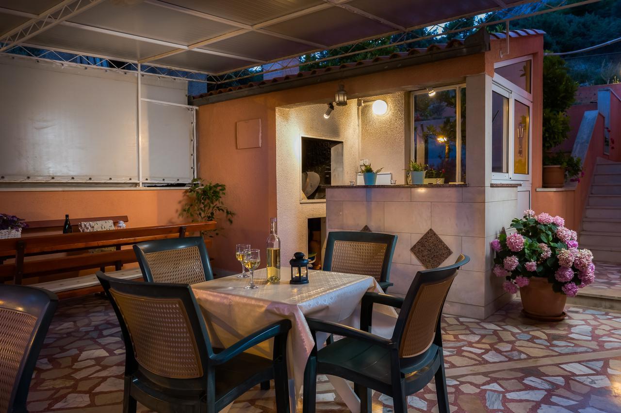 Apartments Loncar Seget Vranjica Exterior foto